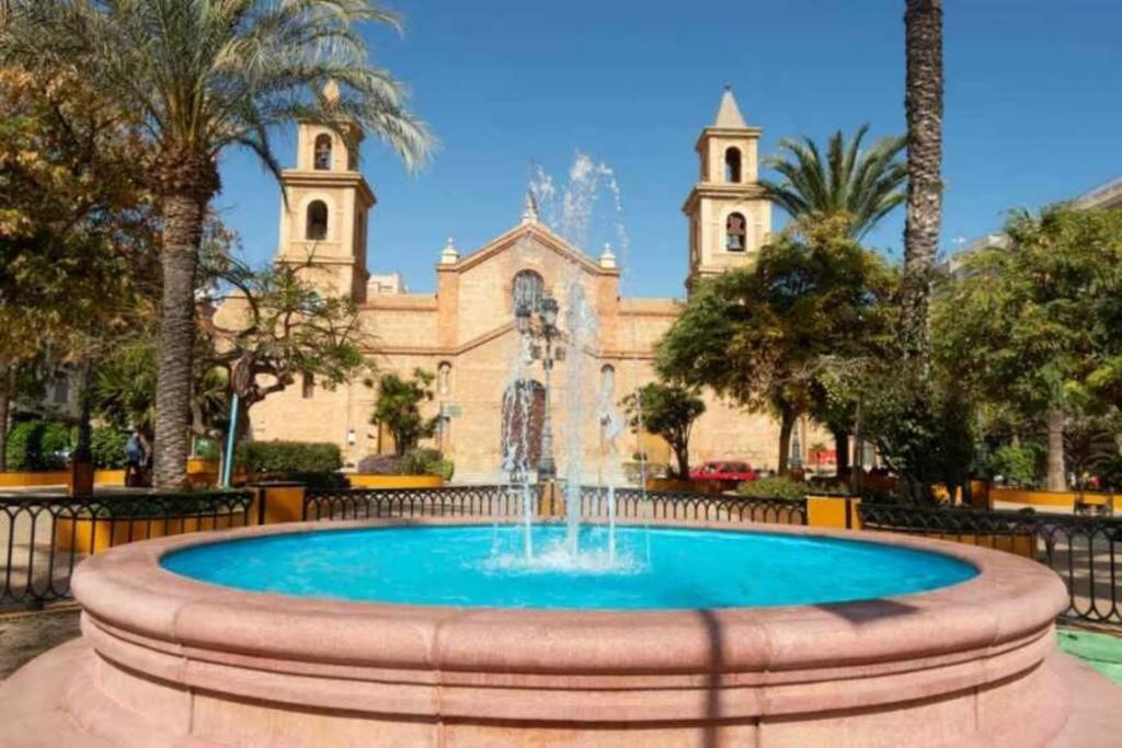 Bungalow Avec Piscine Torrevieja Exterior foto
